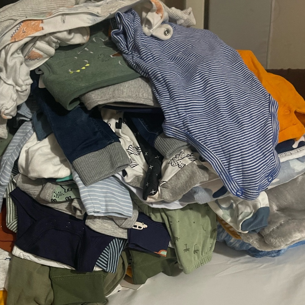 Bulk of clothes for baby boy 3m